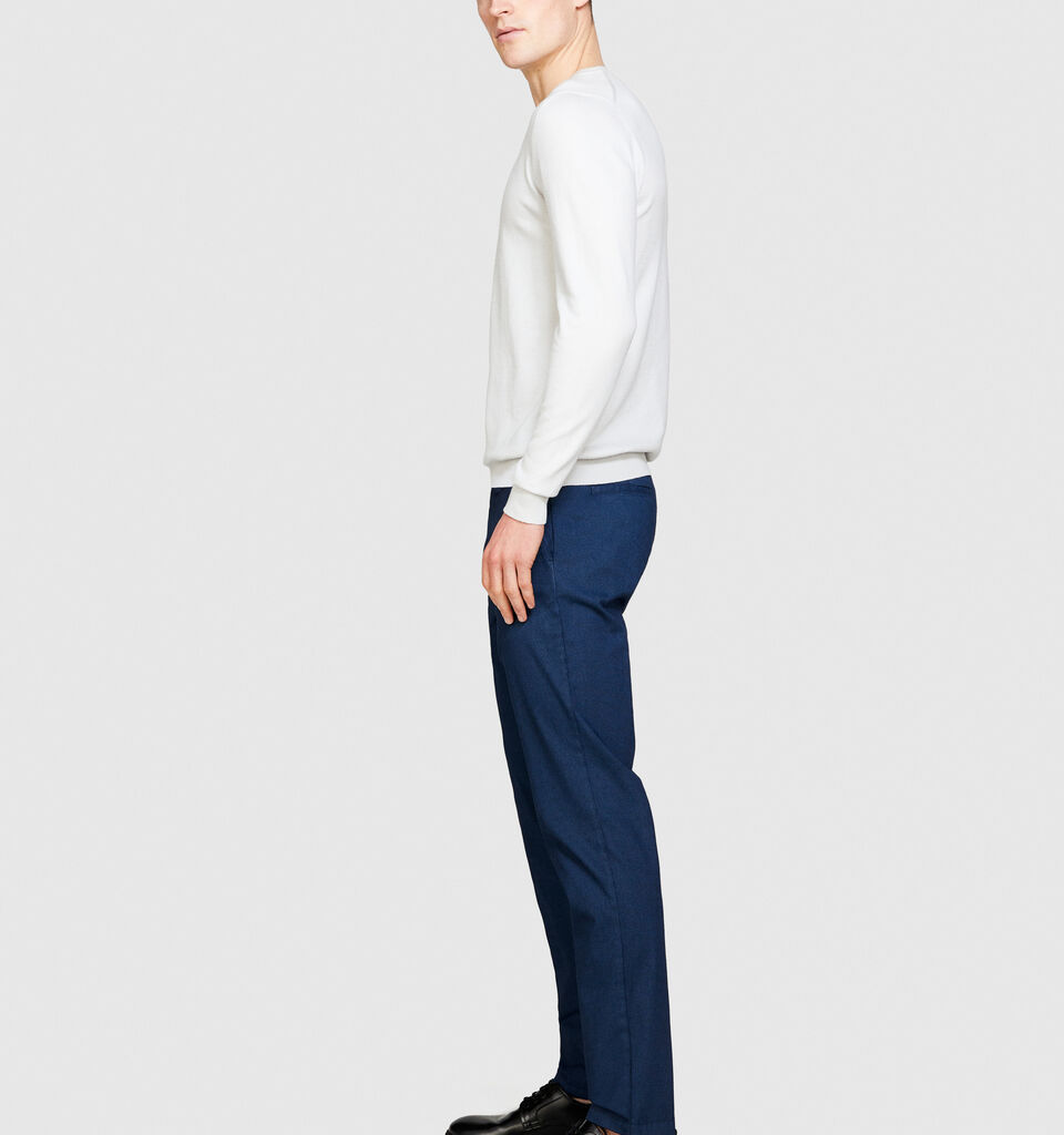 Printed chinos - men's chino trousers - Dark Blue | Sisley image number 2